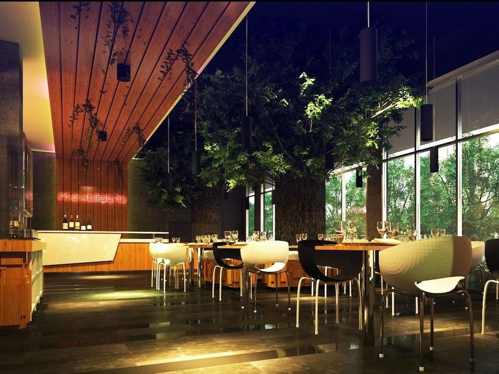 Ascent & Cafe 3* Malang