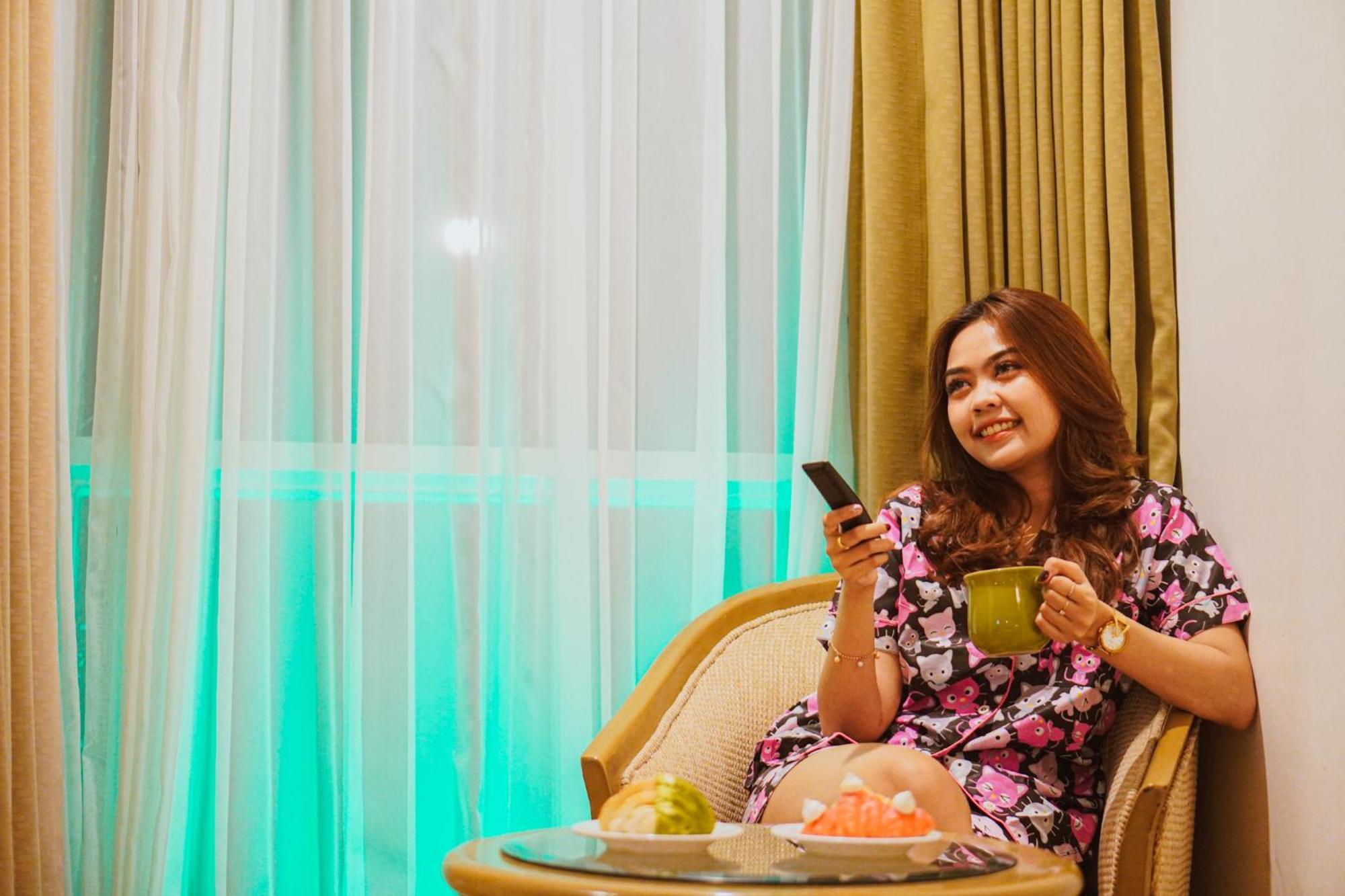 Ascent Hotel & Cafe Malang होटल Malang