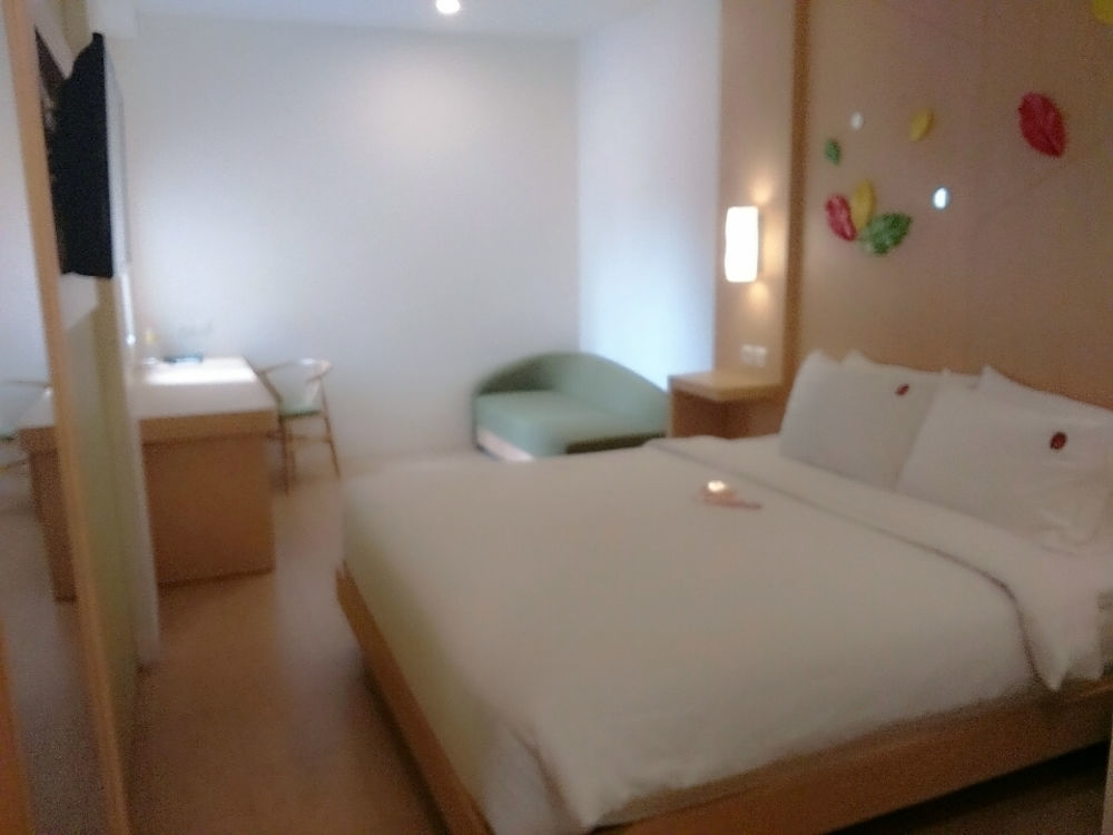 Ascent Hotel & Cafe Malang Malang